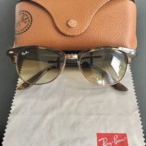 100% Authentic Ray-Ban Clubmaster Sunglasses